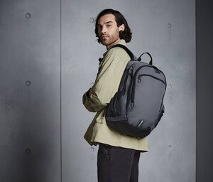 Quadra QD550 - Versatile Urban Explorer Laptop Backpack